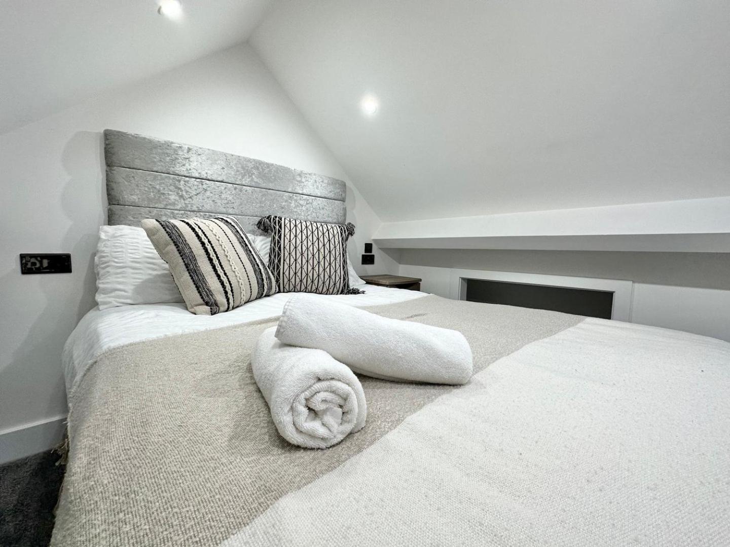 Luxury Duplex City Centre Apartment Λιντς Εξωτερικό φωτογραφία