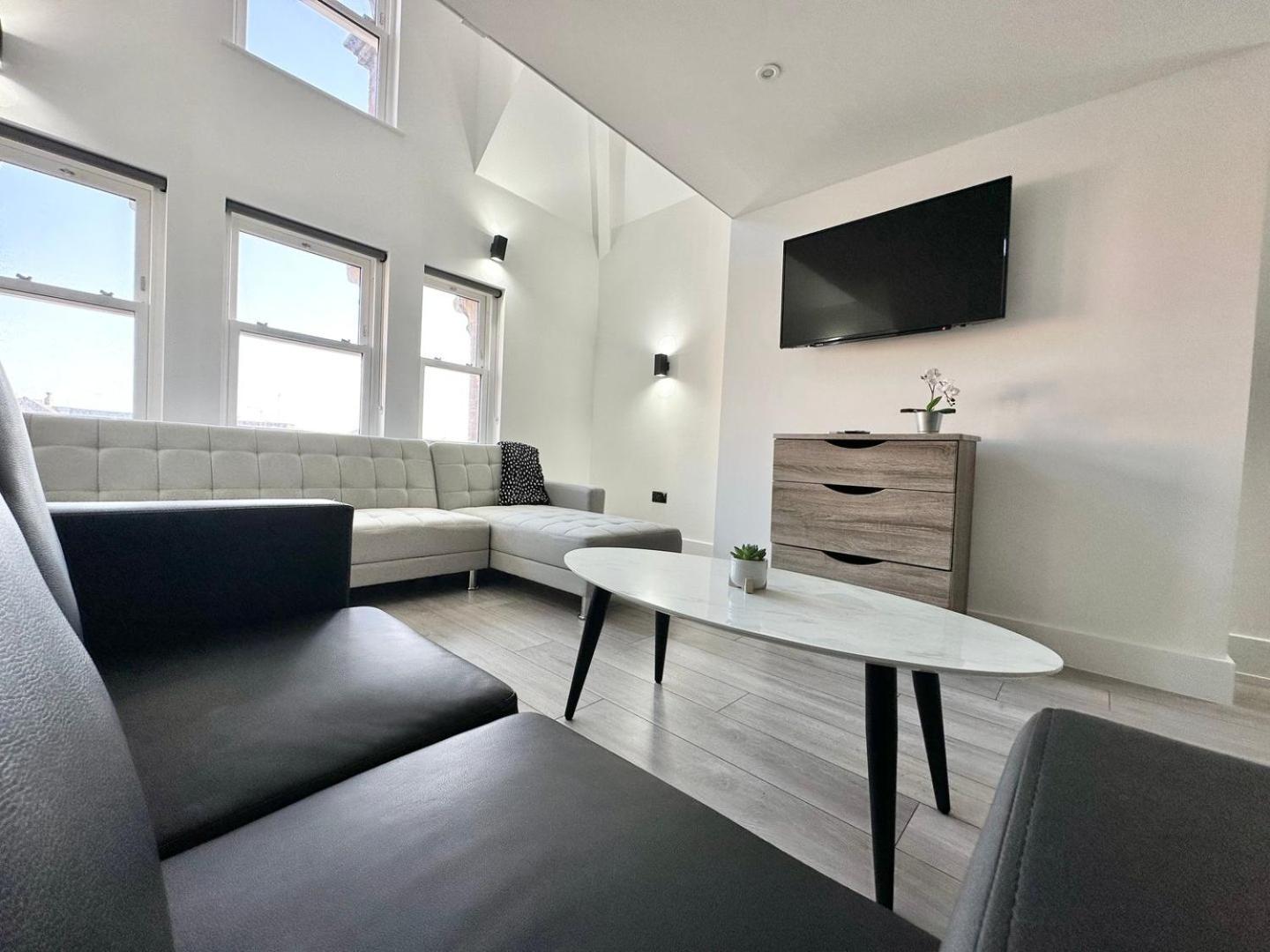 Luxury Duplex City Centre Apartment Λιντς Εξωτερικό φωτογραφία
